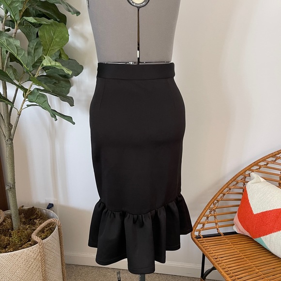 T&J Black Skirt w/ Flounce Hem - Picture 4 of 12
